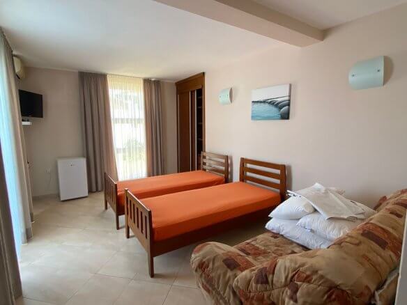 Prodaje se apartmanska kuća u Đeranama/Ulcinj – UlHK17