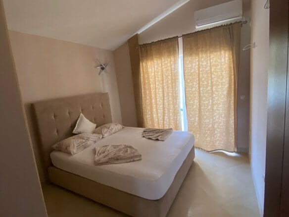 Prodaje se apartmanska kuća u Đeranama/Ulcinj – UlHK17