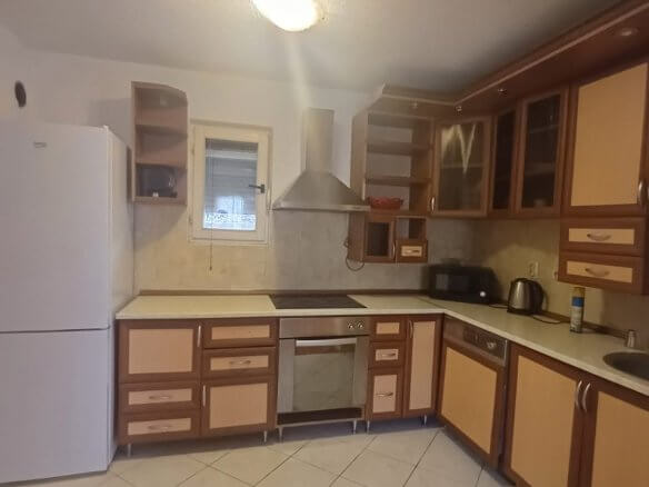Prodaje se apartmanska kuća u Šušnju/ Baru – BHK117