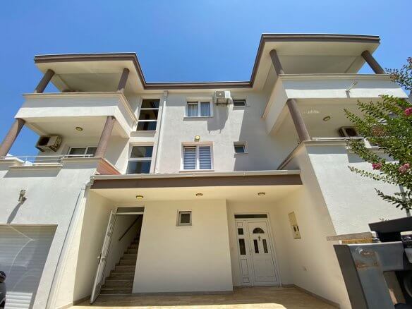 Prodaje se apartmanska kuća u Đeranama/Ulcinj – UlHK17