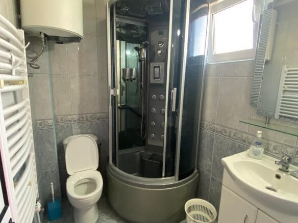 Prodaje se apartmanska kuća u Ulcinju – UlHK18