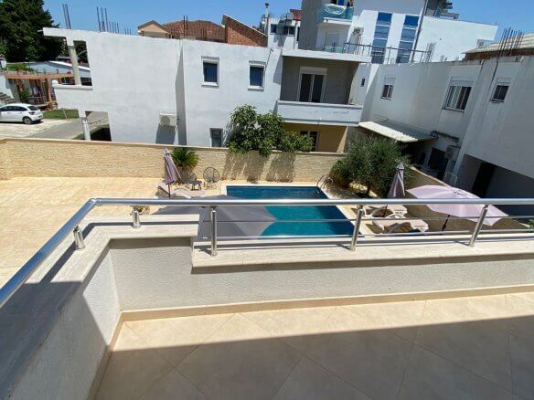 Prodaje se apartmanska kuća u Đeranama/Ulcinj – UlHK17