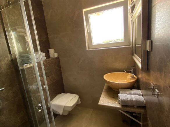Prodaje se apartmanska kuća u Đeranama/Ulcinj – UlHK17
