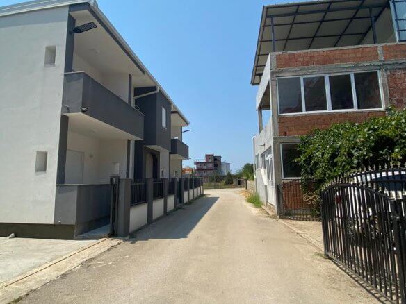 Prodaje se apartmanska kuća u Ulcinju – UlHK18