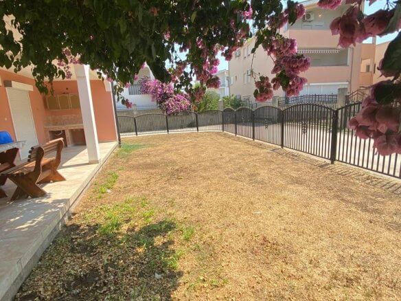 Prodaje se apartmanska kuća u Ulcinju – UlHK18