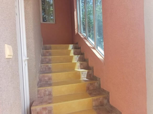 Prodaje se apartmanska kuća u Šušnju/ Baru – BHK117