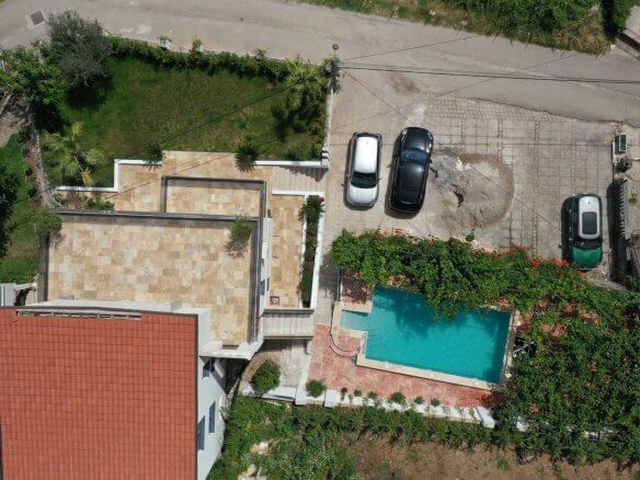 Vila u Markovićima/ Budva na prodaju –