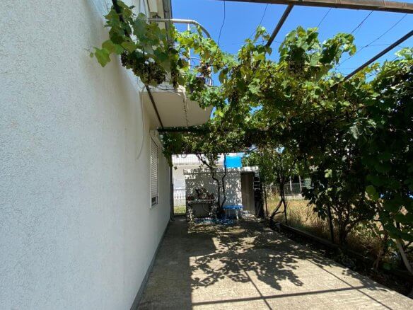 Prodaje se apartmanska kuća u Donjem Stoju/Ulcinj – UlHK21