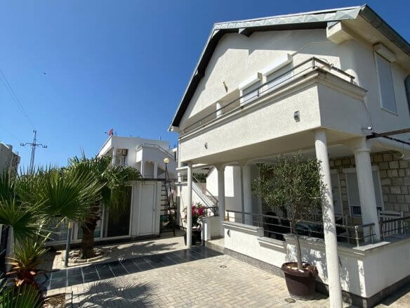 Prodaje se apartmanska kuća u Donjem Stoju/Ulcinj – UlHK21