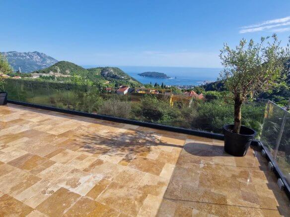 Vila u Markovićima/ Budva na prodaju –