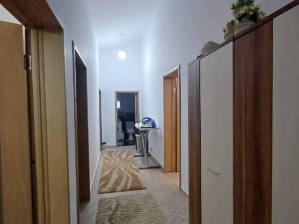 Дом в Поле/Бар на продажу – BHK122