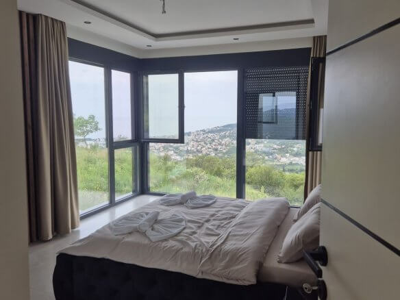 Prodaje se vila u Velembusima/Bar-123 BHK