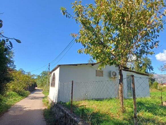 Plot in Polje/ Bar with old house for sale – B88