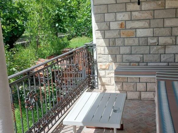Kuća u Orahovu/Virpazar za najam – MVi01