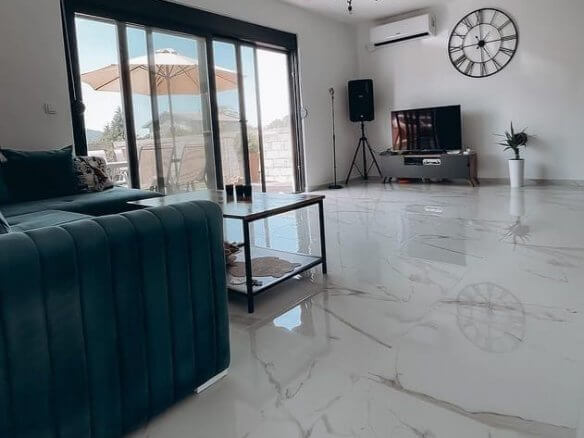 Prodaje se novosagrađena kuća u Polju/Bar – BHK127