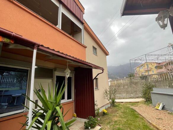 Haus in Bjeliši/ Bar zum Kauf – BHK134