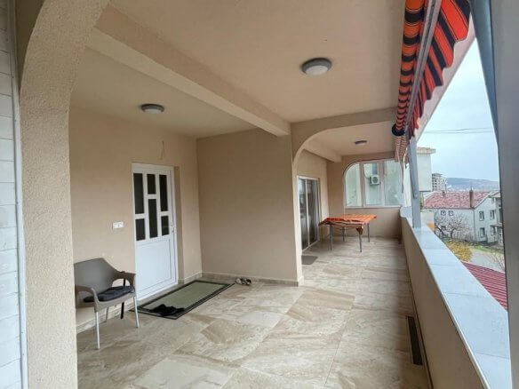 Haus in Bjeliši/ Bar zum Kauf – BHK134