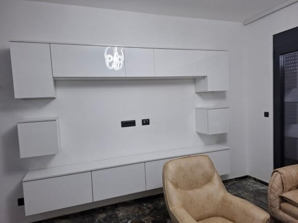 Kleines Haus mit zwei Wohnungen in Polje/Bar zur Miete – MB107