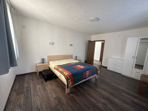Prodaje se apartmanska kuća u Čelugi/ Baru – BHK136