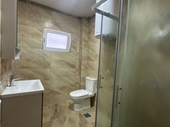 Prodaje se apartmanska kuća u Čelugi/ Baru – BHK136