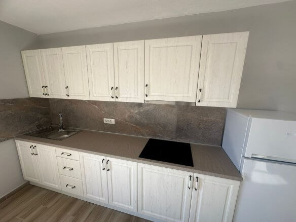 Prodaje se apartmanska kuća u Čelugi/ Baru – BHK136