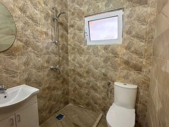 Prodaje se apartmanska kuća u Čelugi/ Baru – BHK136