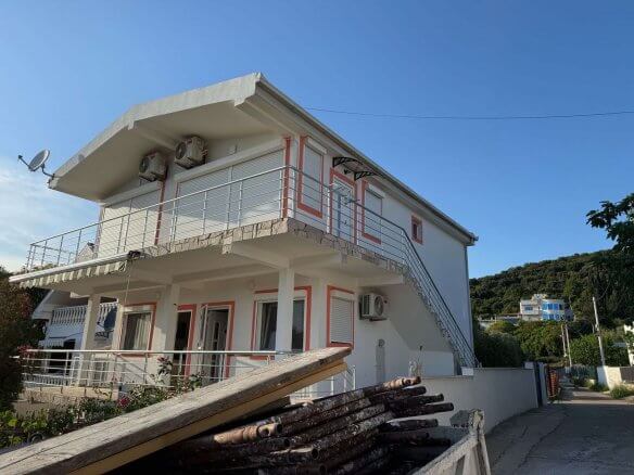Haus in Belo Brdo – Utjeha (Bar) zu verkaufen – UHK28