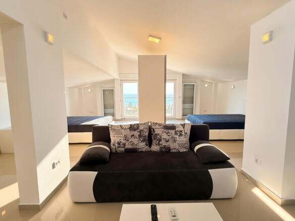Exclusive penthouse apartment in Bar – BWK44