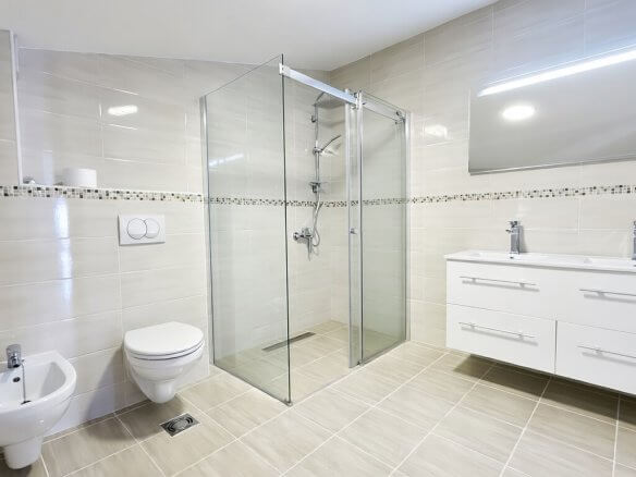 Exclusive penthouse apartment in Bar – BWK44