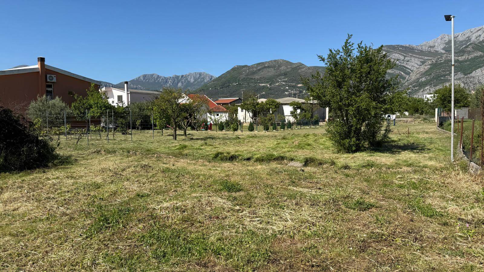 Grundstück in Tomba/Bar zum Kauf – To3