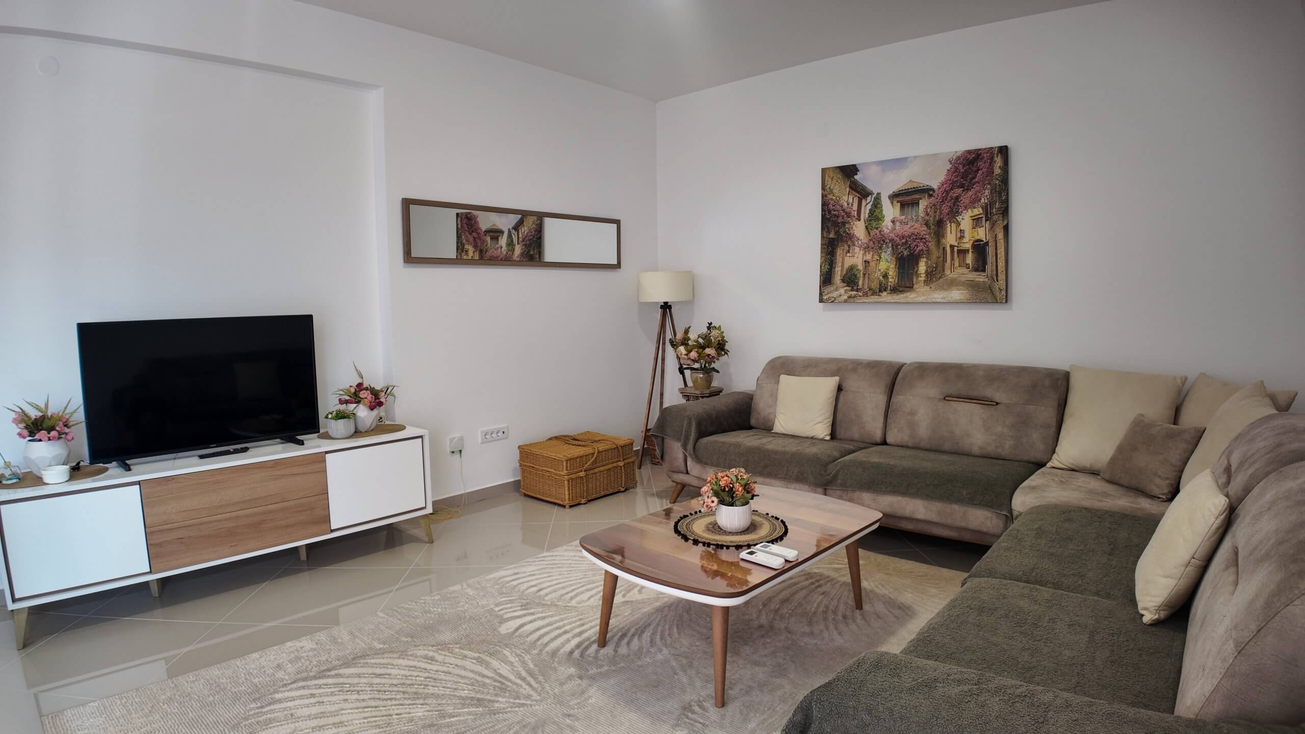 Moderne 2-Zimmer-Wohnung zur Langzeitmiete in Bar – Makedonsko – MB109