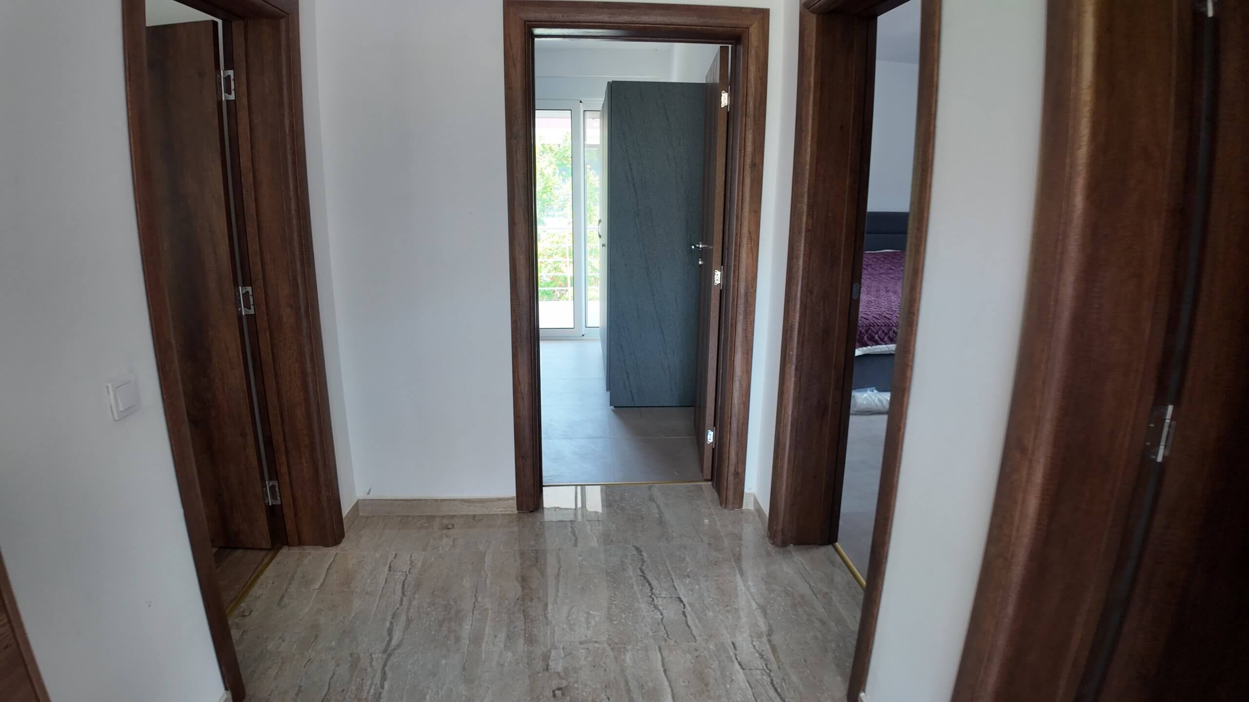 Großzügige Mietwohnung mit Bergblick in Zaljevo/Bar – MB110