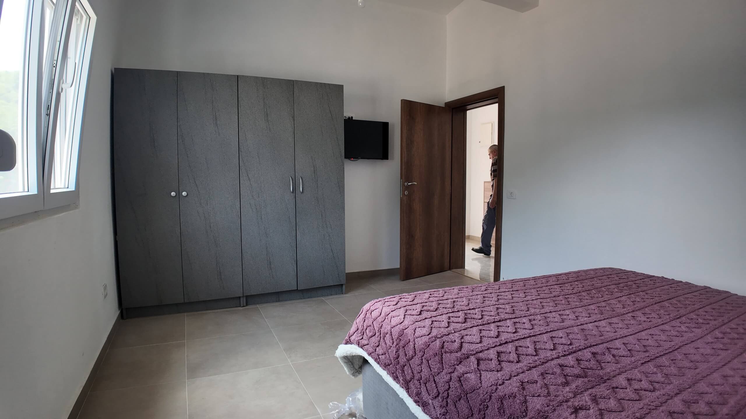Großzügige Mietwohnung mit Bergblick in Zaljevo/Bar – MB110