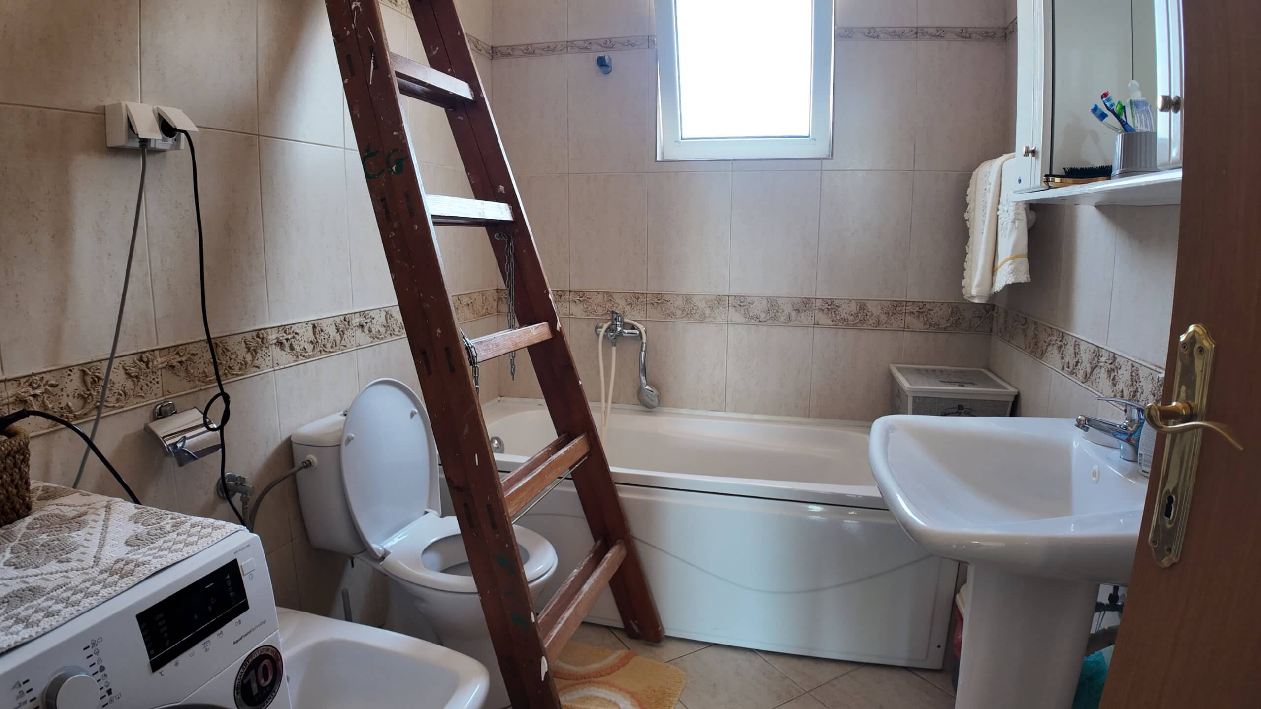 Charmantes Einfamilienhaus mit großem Grundstück in Bar/ Čeluga zum Kauf – BHK140