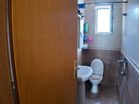 Очаровательный частный дом с большим участком в Бар/Челуга выставлен на продажу — BHK140