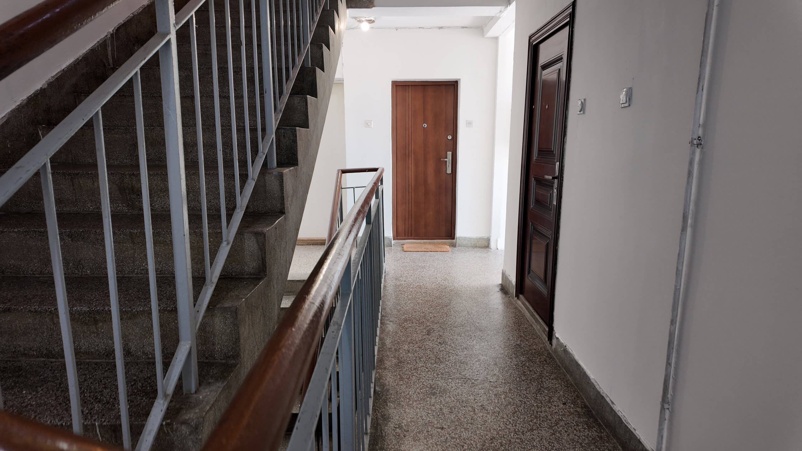 Legalisiertes Studio-Apartment im Zentrum von Bar – nur 400m zum Meer – zum Kauf – BWK46