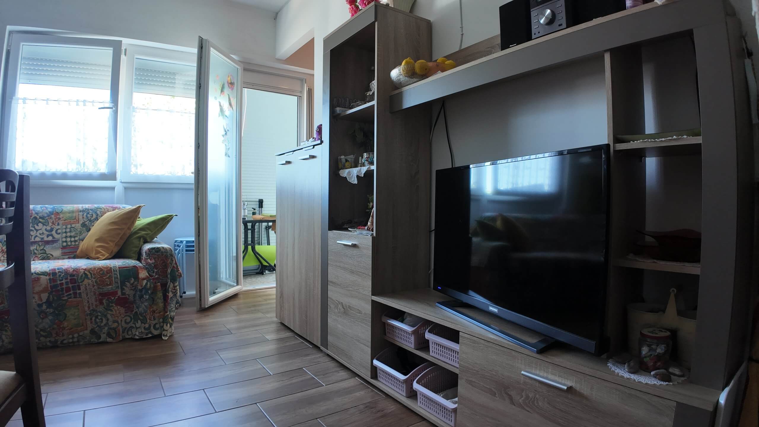 Apartment mit Meerblick in bester Lage von Sutomore – nur 70 Meter zum Strand – SWK01