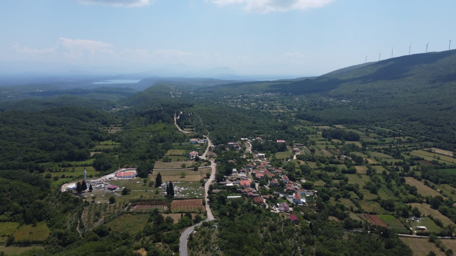 Ruhig gelegenes Grundstück mit urbanisiertem Bauland in Velja Gorana – Natur, Privatsphäre und Entwicklungspotenzial – Go4