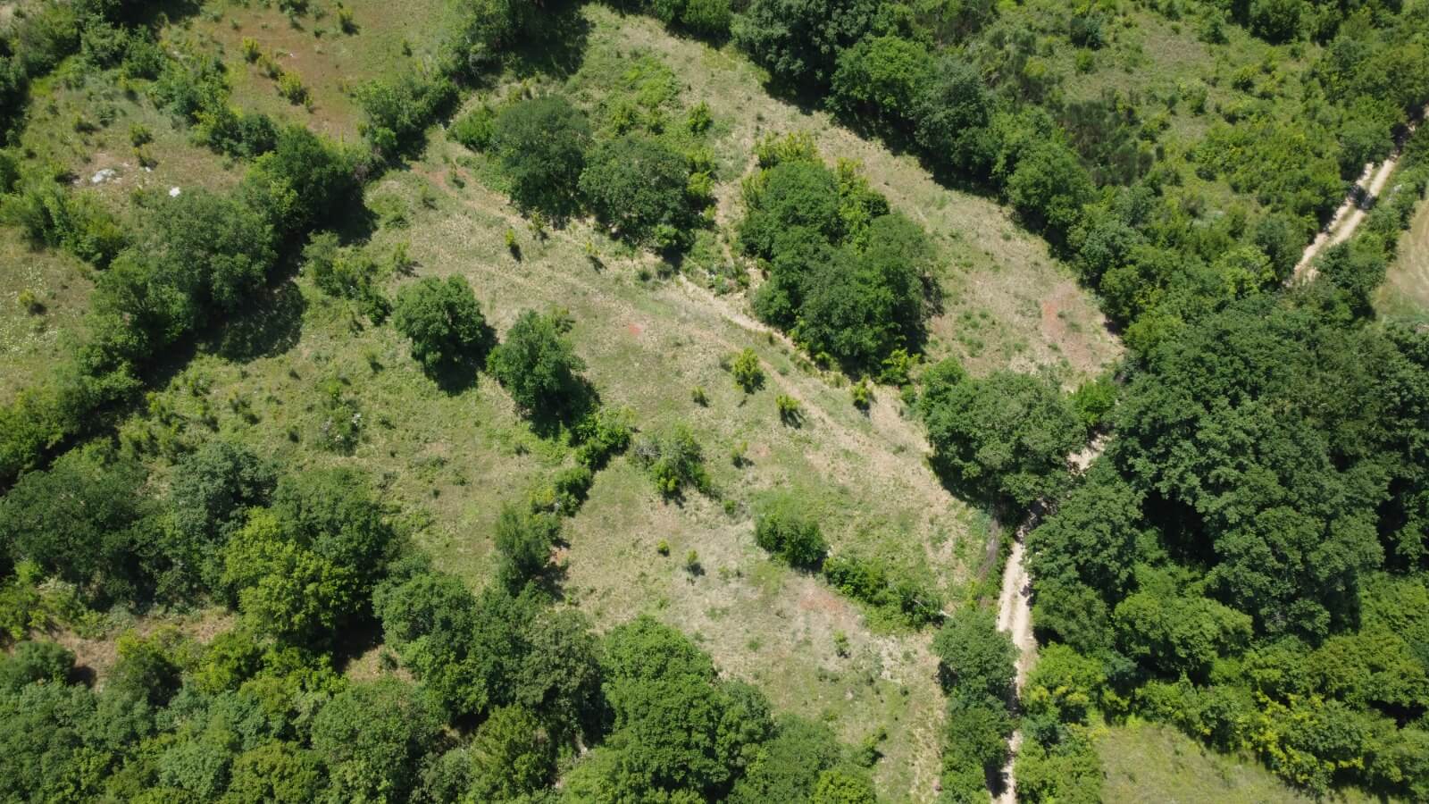 Ruhig gelegenes Grundstück mit urbanisiertem Bauland in Velja Gorana – Natur, Privatsphäre und Entwicklungspotenzial – Go4
