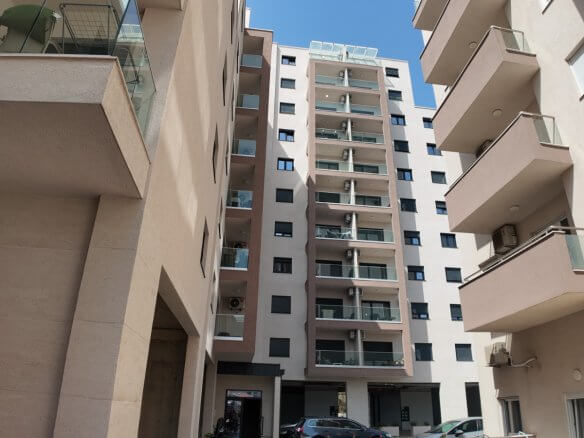 2-Zimmer-Neubau-Wohnung zum Verkauf in Ilino/ Bar – BWK47