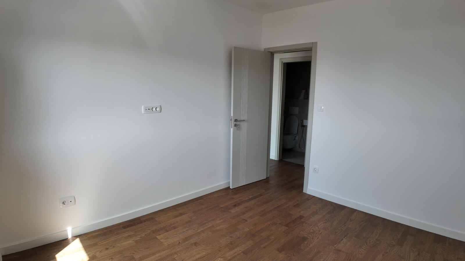 2-Zimmer-Neubau-Wohnung zum Verkauf in Ilino/ Bar – BWK47
