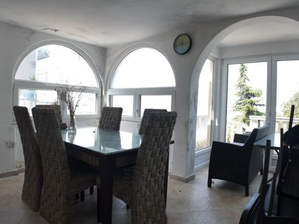 Legalisierte Villa erste Linie am Meer mit Meerzugang in Kruće/ Bar zum Kauf – BHK141