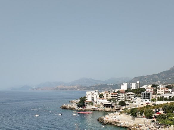 Legalisierte Villa erste Linie am Meer mit Meerzugang in Kruće/ Bar zum Kauf – BHK141