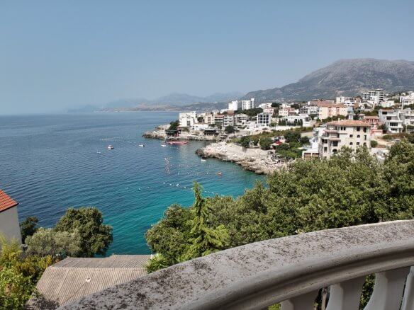 Legalisierte Villa erste Linie am Meer mit Meerzugang in Kruće/ Bar zum Kauf – BHK141