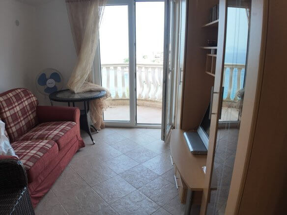 Legalisierte Villa erste Linie am Meer mit Meerzugang in Kruće/ Bar zum Kauf – BHK141