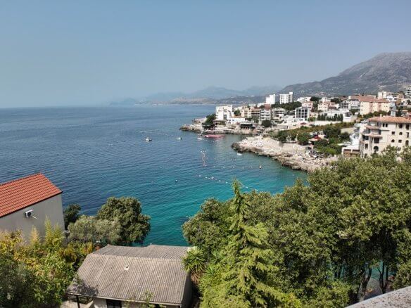 Legalisierte Villa erste Linie am Meer mit Meerzugang in Kruće/ Bar zum Kauf – BHK141