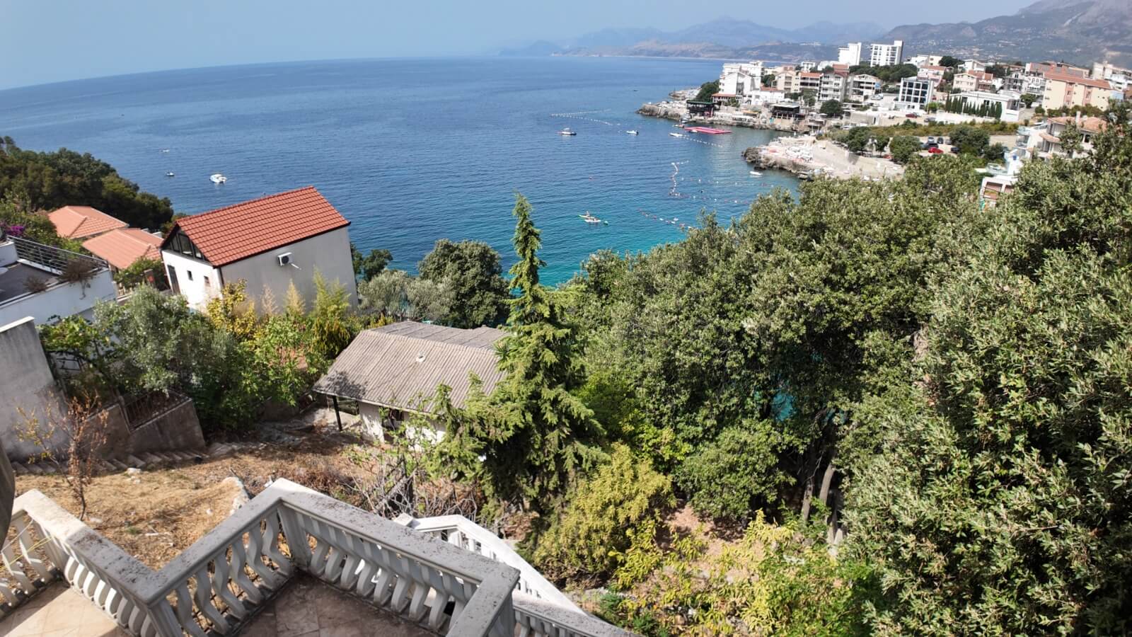 Legalisierte Villa erste Linie am Meer mit Meerzugang in Kruće/ Bar zum Kauf – BHK141