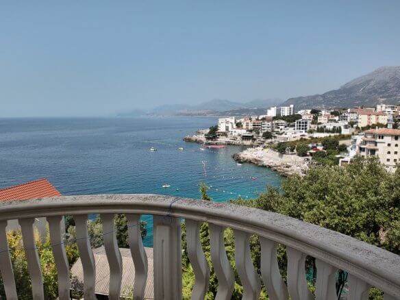 Legalisierte Villa erste Linie am Meer mit Meerzugang in Kruće/ Bar zum Kauf – BHK141