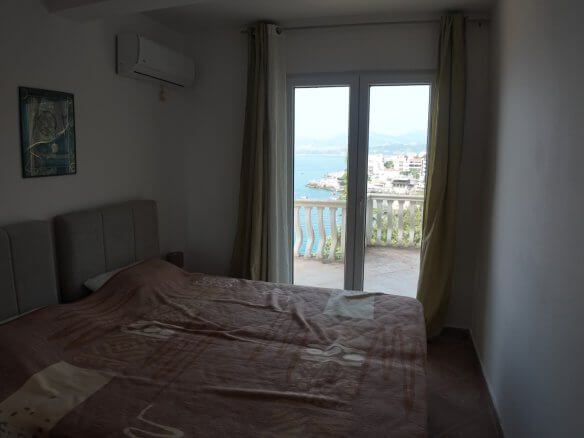 Legalisierte Villa erste Linie am Meer mit Meerzugang in Kruće/ Bar zum Kauf – BHK141