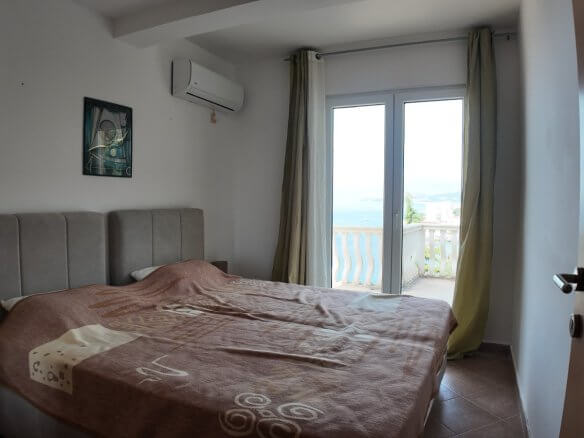 Legalisierte Villa erste Linie am Meer mit Meerzugang in Kruće/ Bar zum Kauf – BHK141